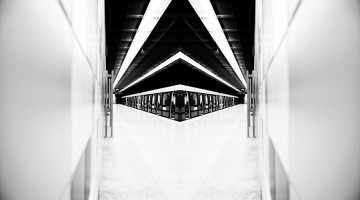 metro_night_warsaw_4_lukasz_zukowski_zrodlo_fotomiastikon